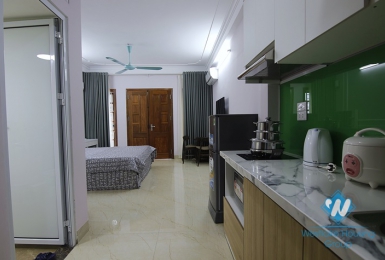 Spacious studio for rent in Hoang Hoa Tham, Ba Dinh